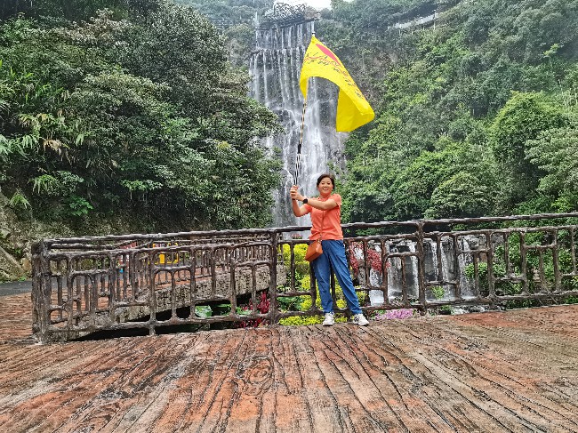 1698828093637368.jpg 萬(wàn)丈崖瀑布風(fēng)景.jpg