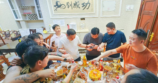 1698828241148455.jpg 清遠(yuǎn)別墅內(nèi)的假日狂歡1.jpg